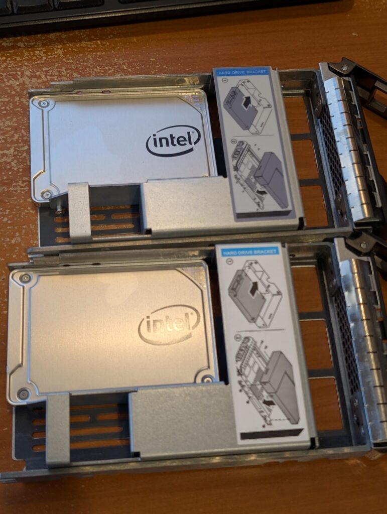 Boot SSD mirror for Proxmox